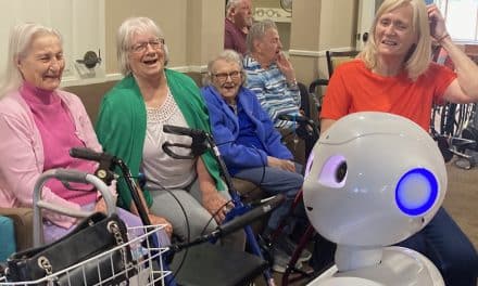 Seniors amused & wowed by robots’ visit