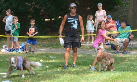 Frisbee Dogs zip, zoom & leap to make the catch!