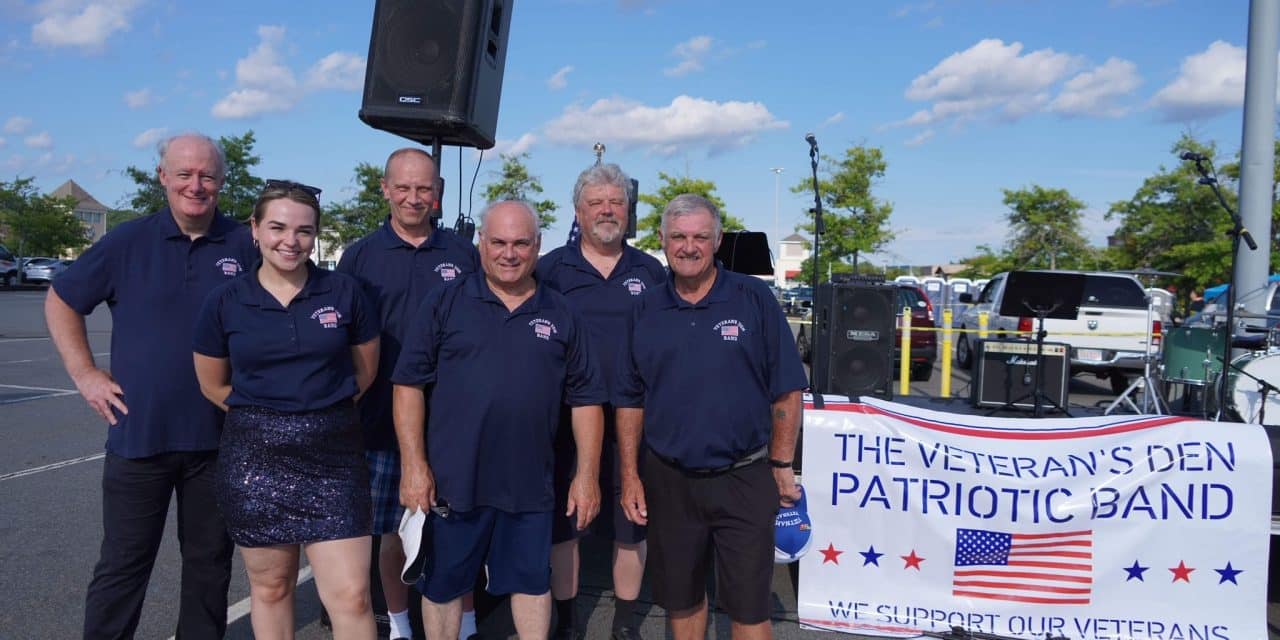VETERANS DEN BAND
