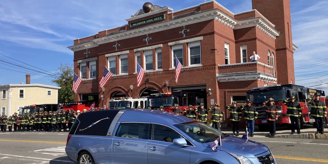 City says goodbye to Mayor Neil Perry