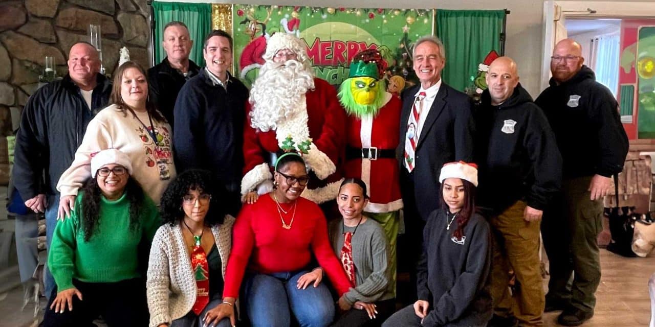 Grinchy Christmas party leaves 153 kids smilin’!