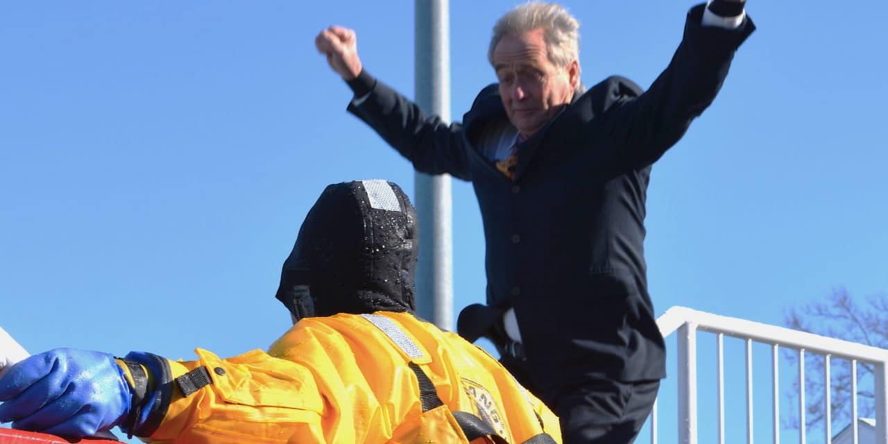 Despite frigid air & water, Polar Plunge raises $26K-plus for Special Olympics