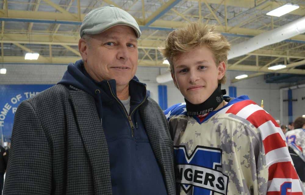 Hockey teams honor veterans & first responders
