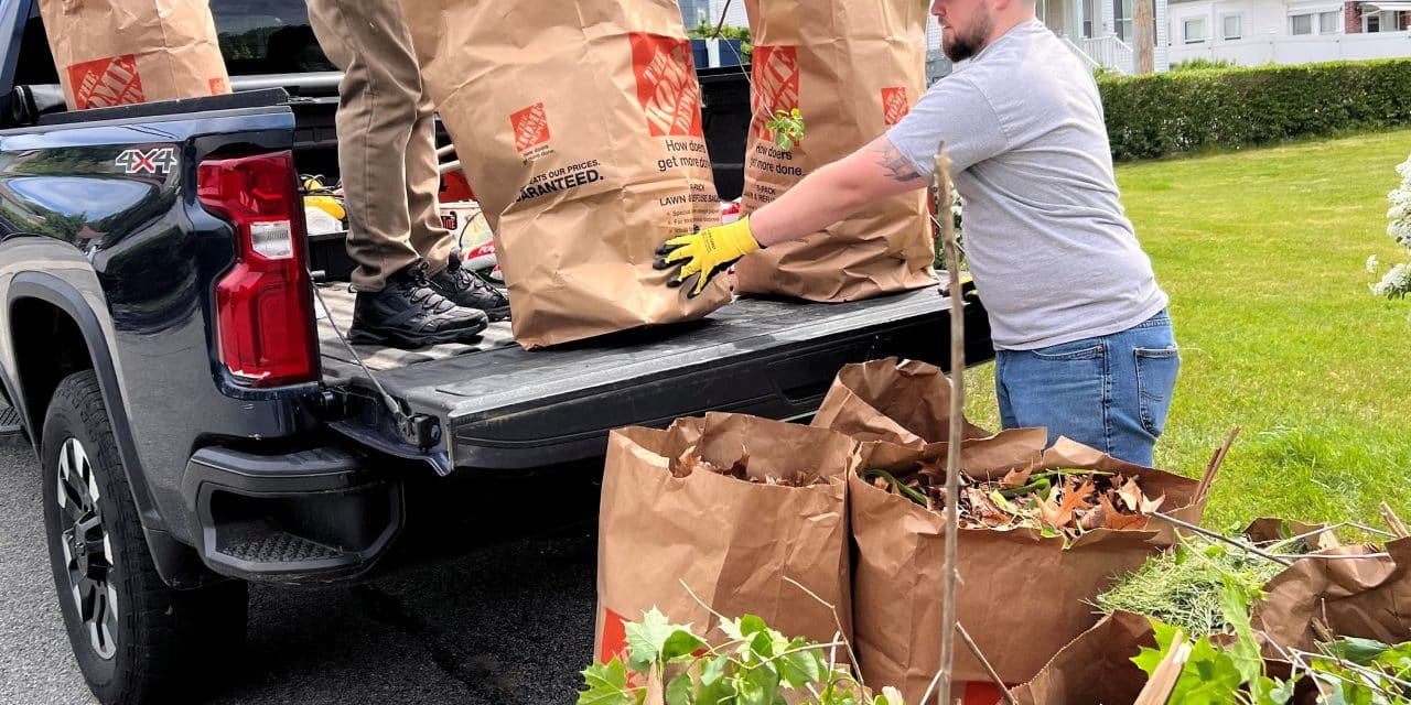 For 1st time,  Archdiocese staff  spends Service Week  in the Valley
